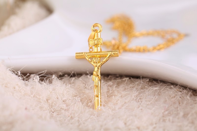 18K Gold Filled Jesus Pendant for Men & Women Necklace Chain. 18" Stainless Steel