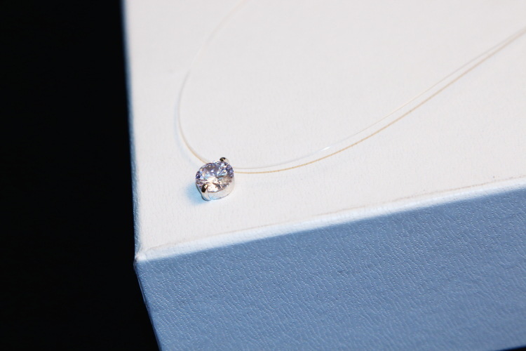 Shining Stone Crystal Zircon Necklace Invisible Transparent Line Chain Necklace. 