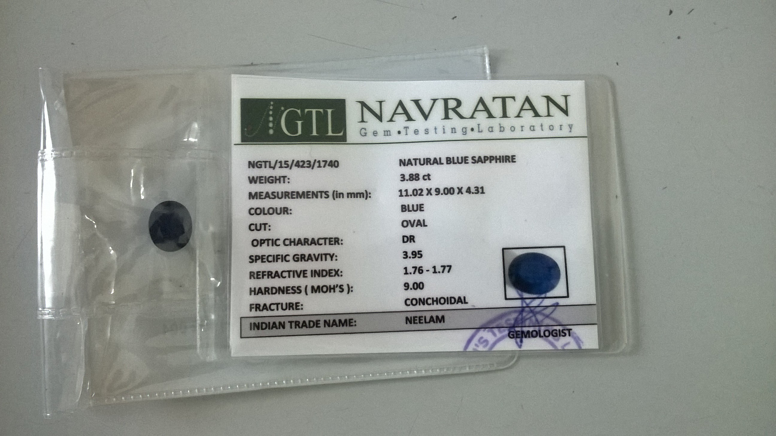 3.88 Cts Certified 100% Natural Blue Sapphire Oval Shape Loose Gemstone (Size : 11.02X9.00X4.31 MM)