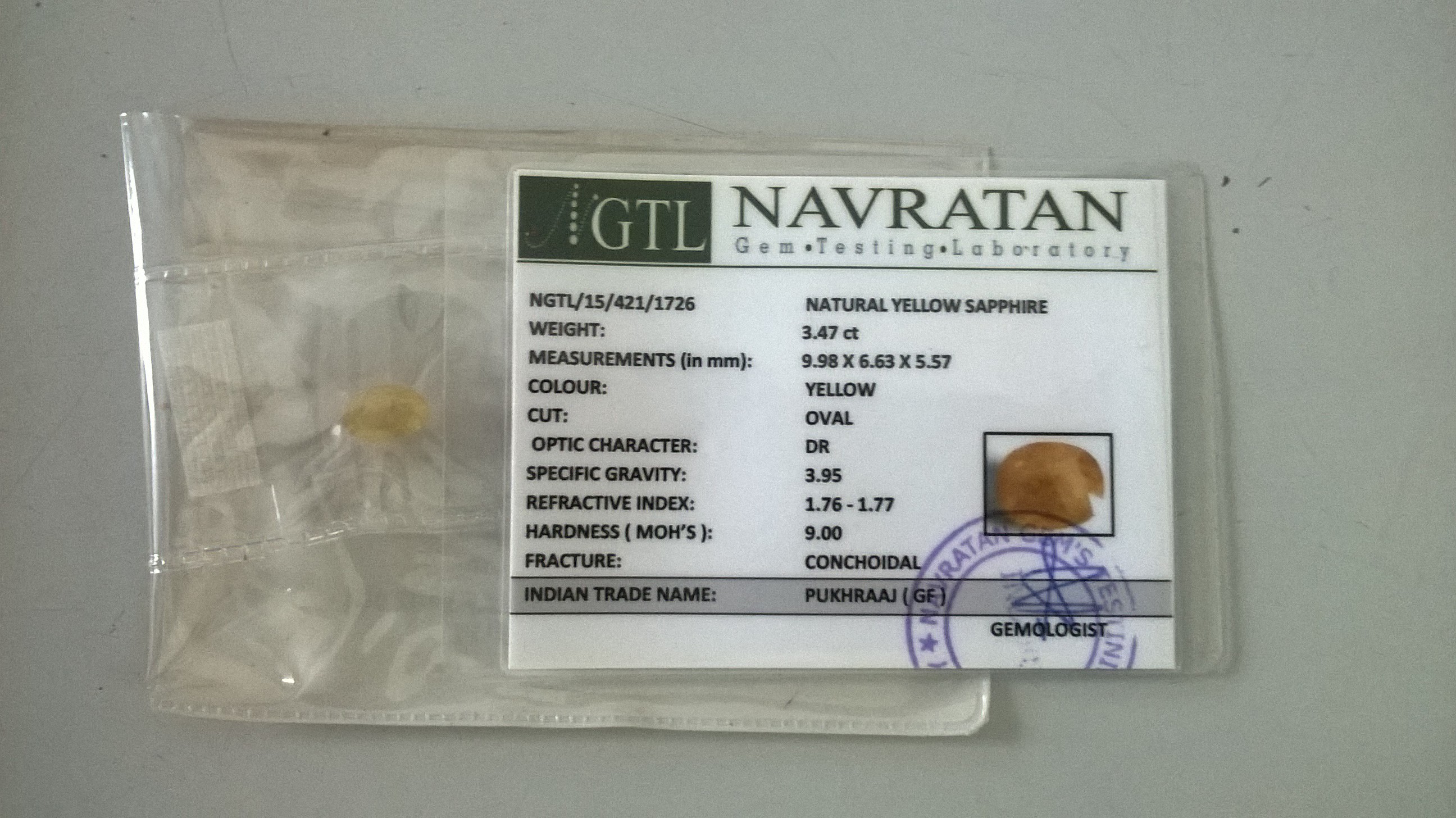 3.47 Cts Certified 100% Natural Yellow Sapphire Oval Shape Loose Gemstone (Size : 9.98X6.63X5.57 MM)