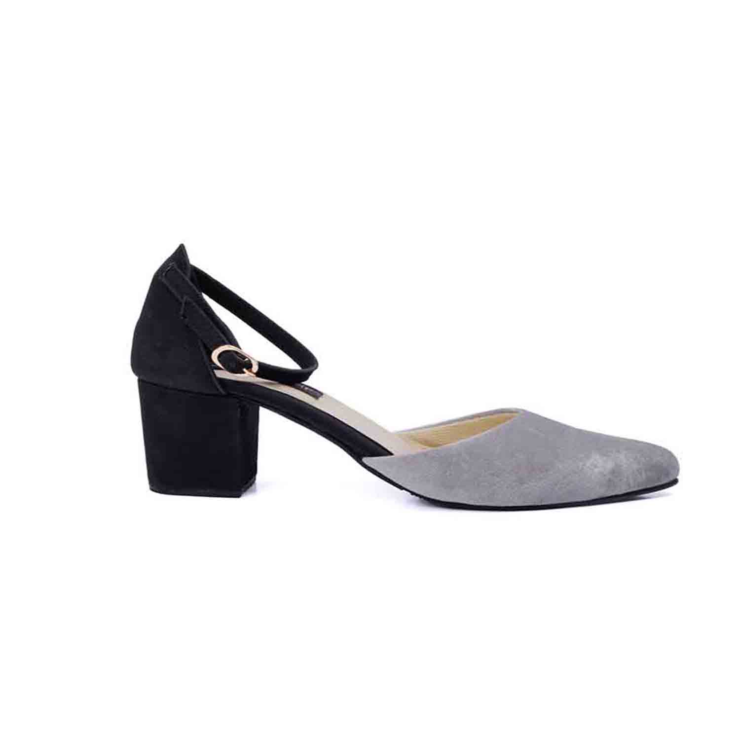 KraftCellar Steel Mix,GREY-BLACK block heel sandal (size-38)