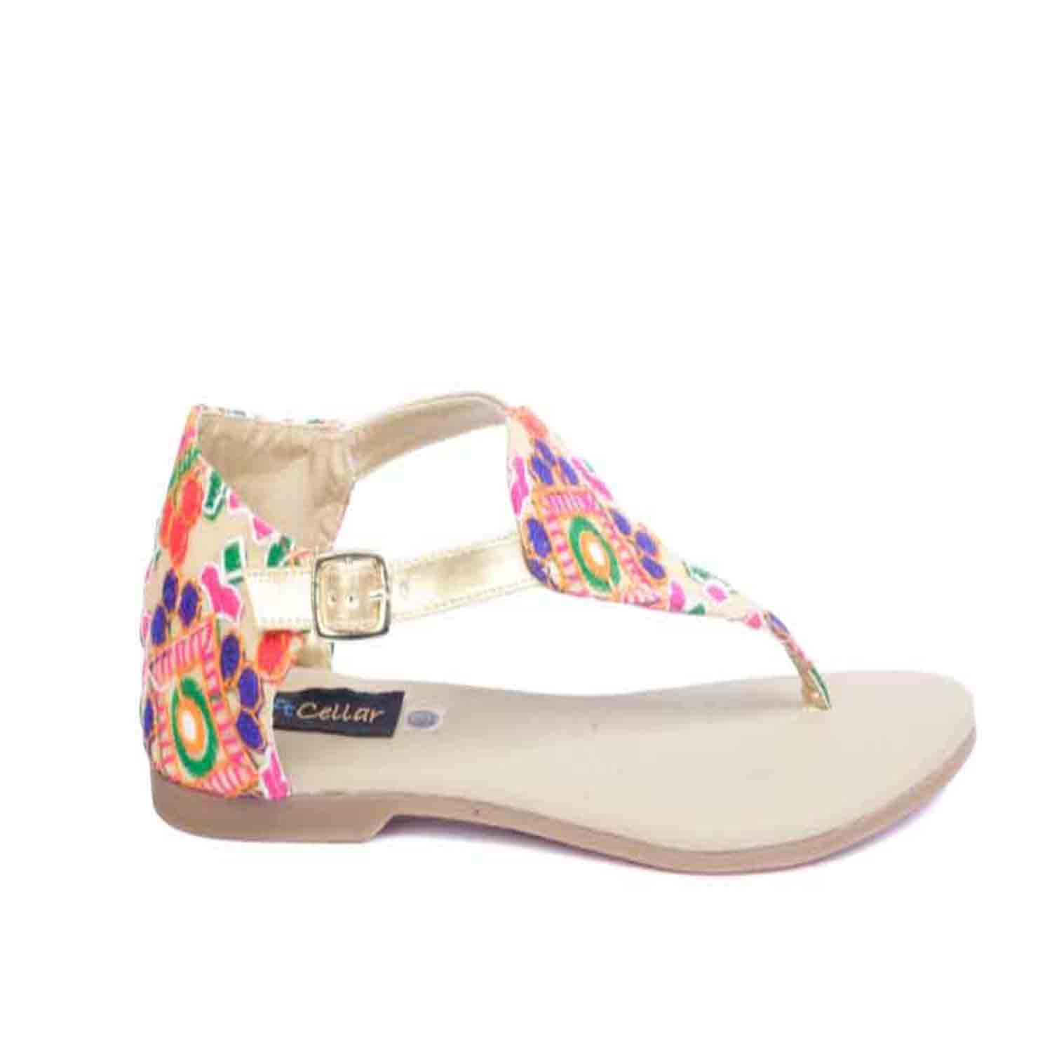 KraftCellar Bardyllis,Beige sandals (size-40)